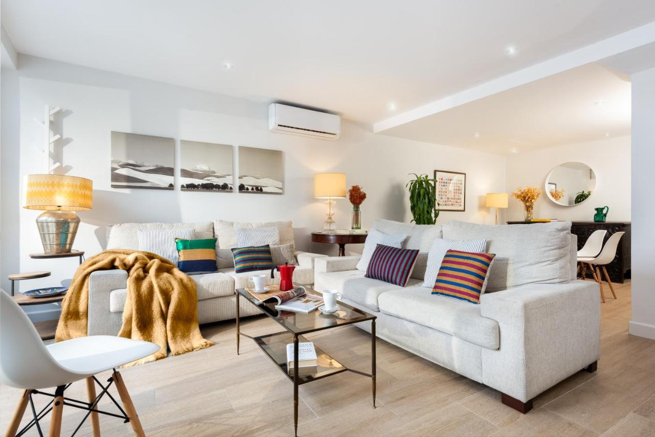 Plaza Espana, Acogedor Apartamento Con Patio เซบีญา ภายนอก รูปภาพ