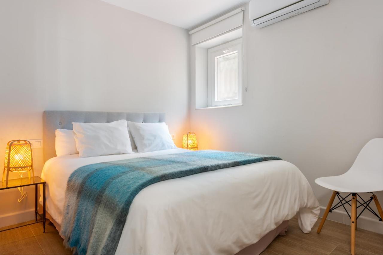 Plaza Espana, Acogedor Apartamento Con Patio เซบีญา ภายนอก รูปภาพ